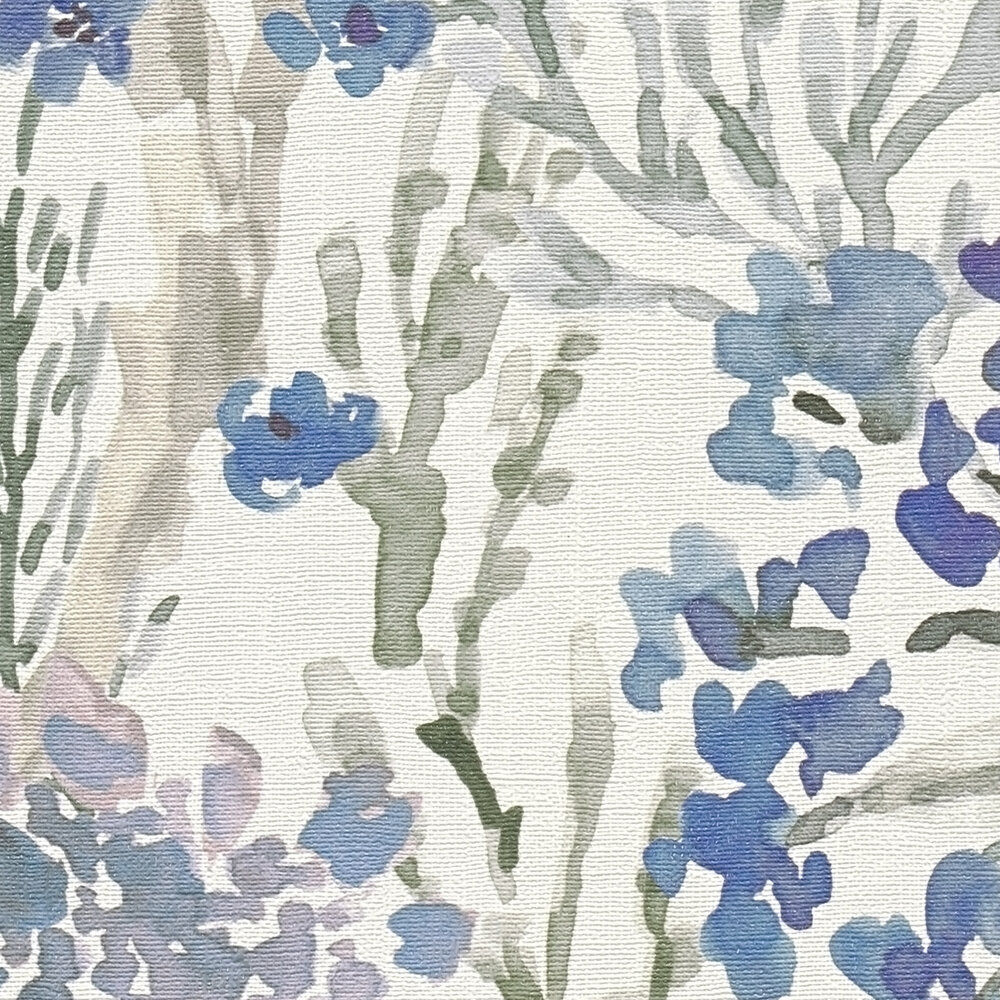             Blumen- und Blütenwiese Vliestapete im Aquarellstil – Blau, Weiß, Grau
        