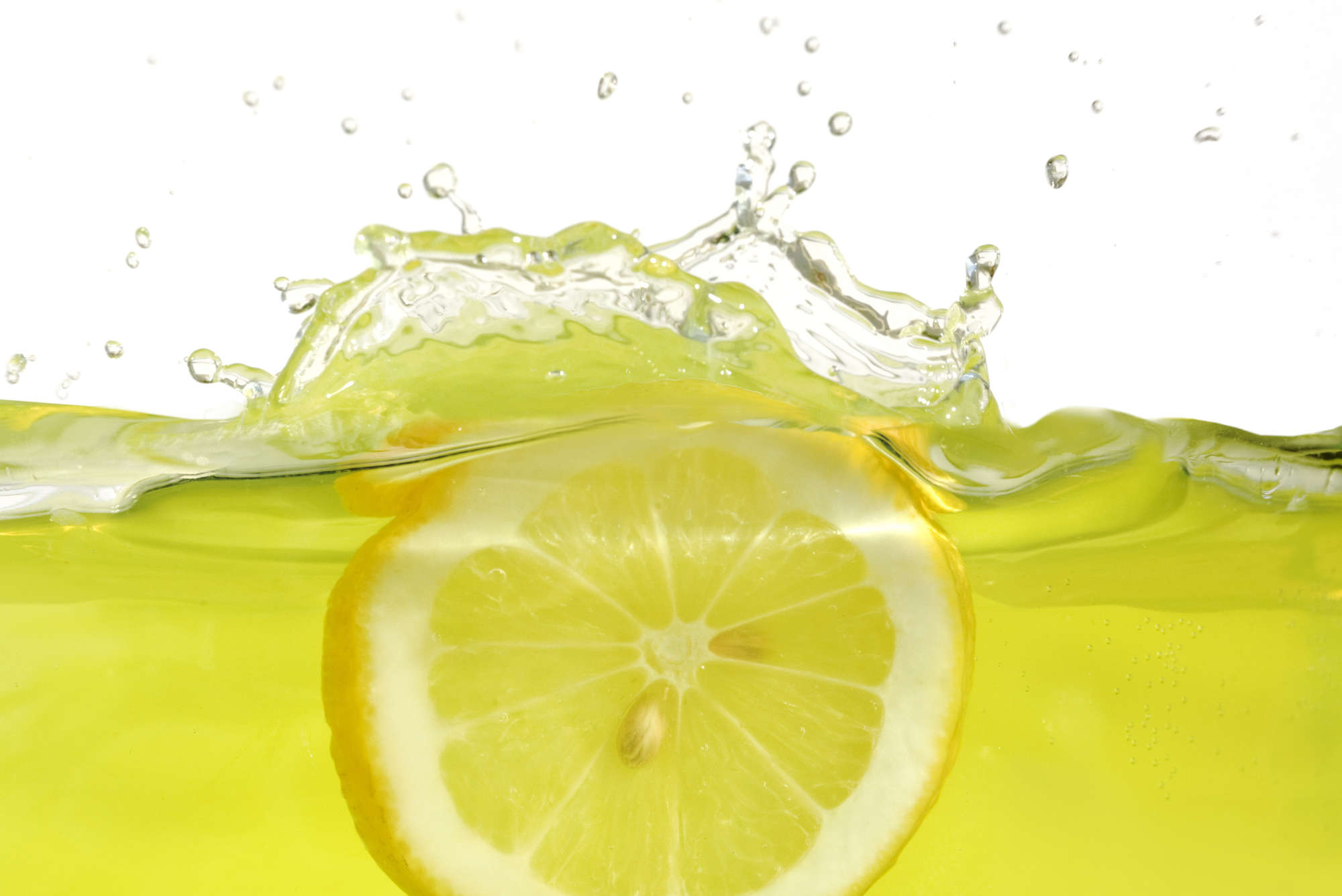             Fototapete Zitrone im Wasser – Strukturiertes Vlies
        