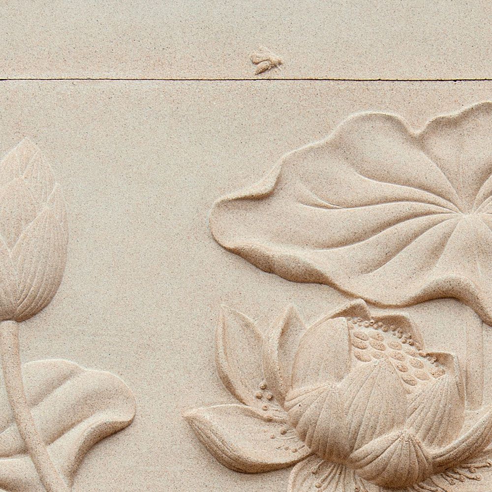             Fototapete »fiore« - Blumenrelief auf Betonstruktur – Glattes, leicht glänzendes Premiumvlies
        