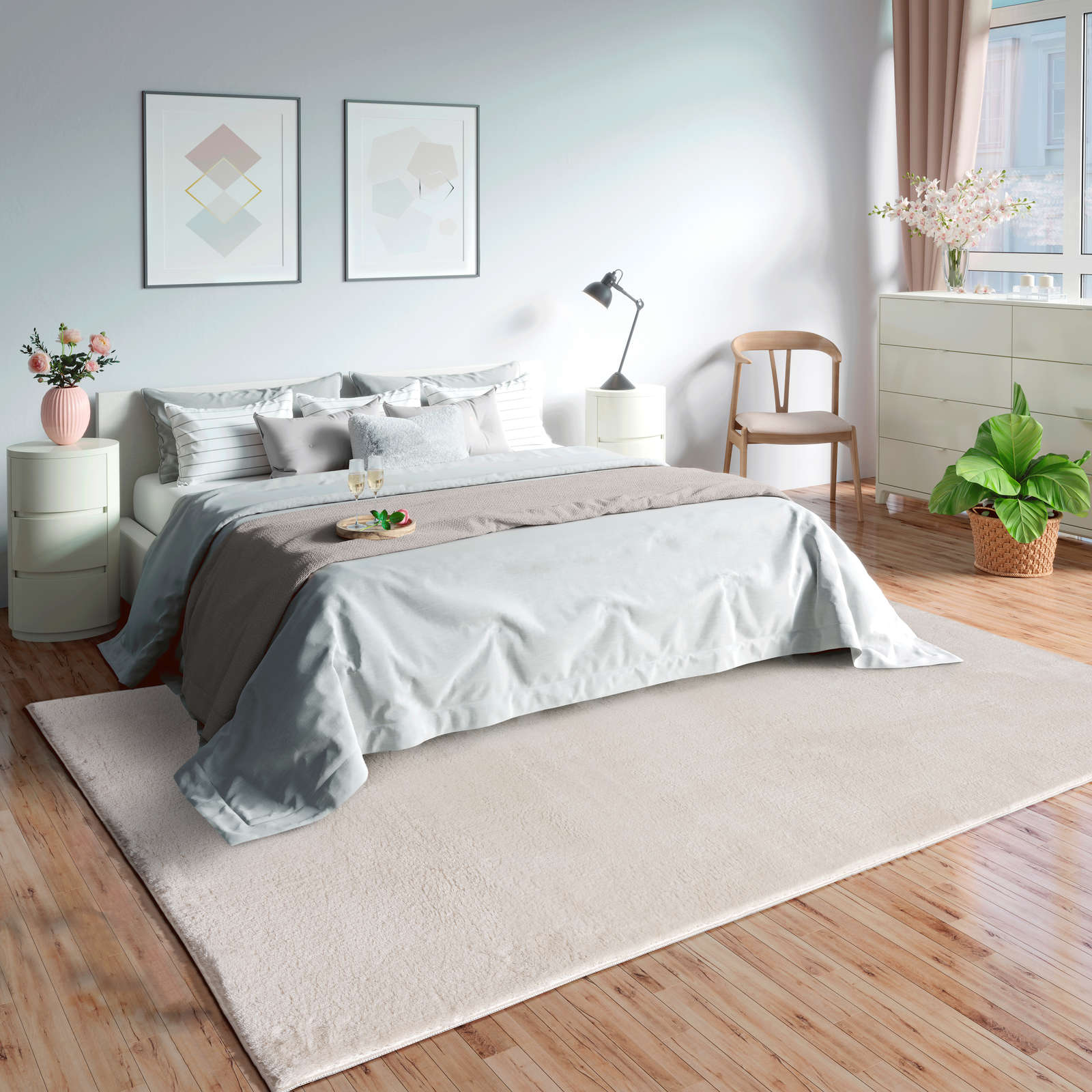             Modischer Hochflor Teppich in Creme – 230 x 160 cm
        