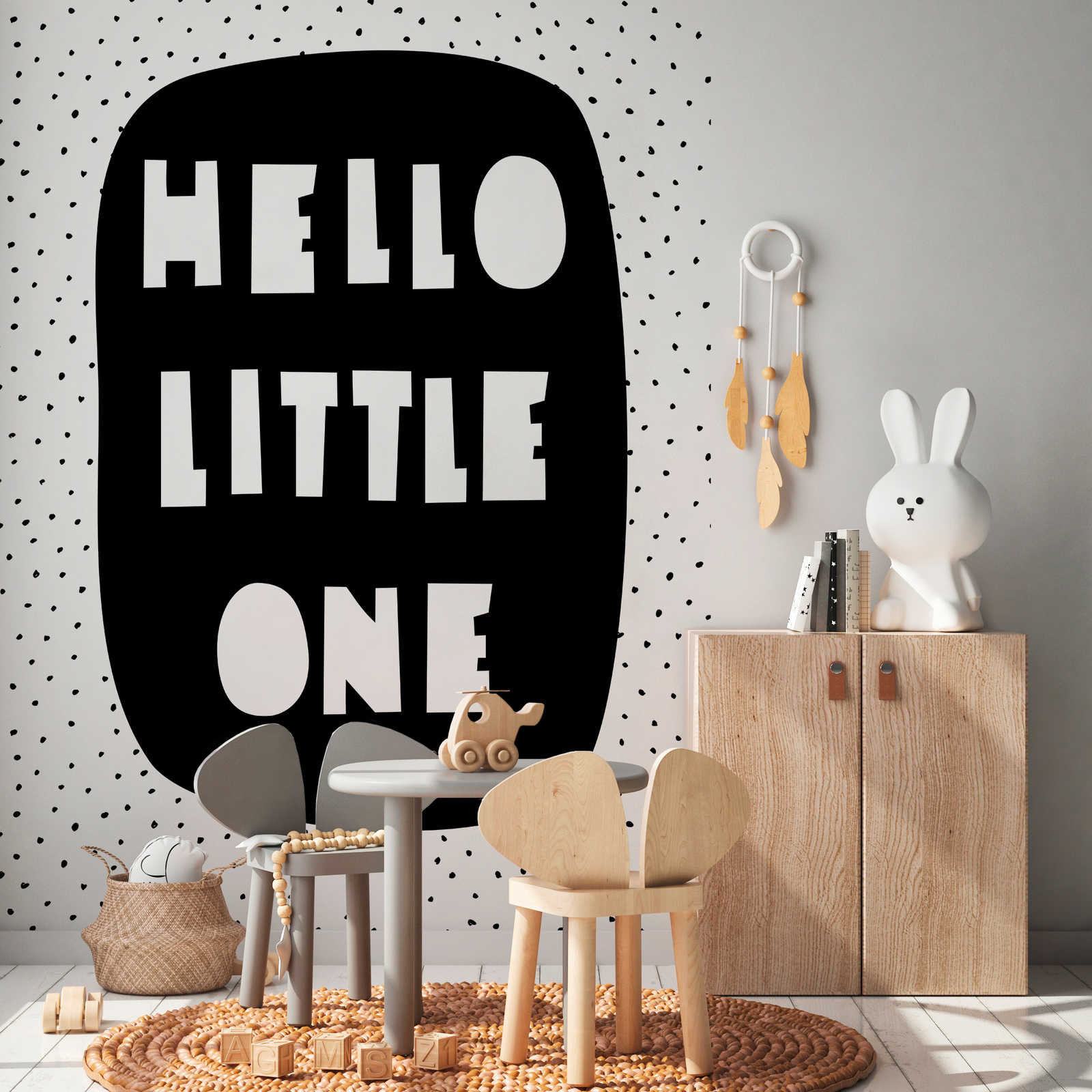 Fototapete fürs Kinderzimmer mit Schriftzug "Hello Little One" – Glattes & leicht glänzendes Vlies
