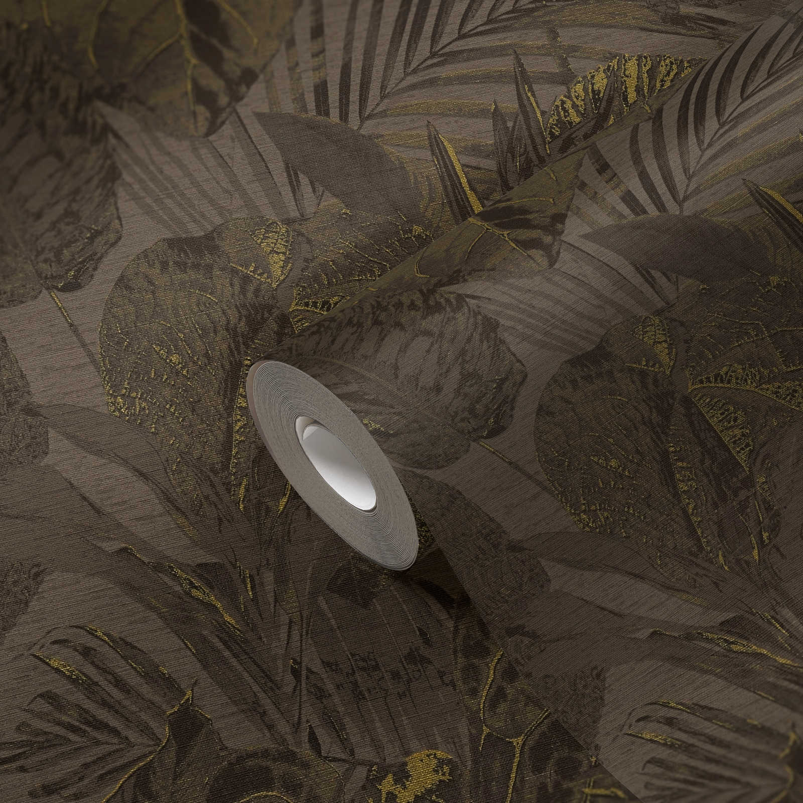            Vliestapete mit Dschungelmusterleicht strukturiert, matt – Braun, Schwarz, Gold
        
