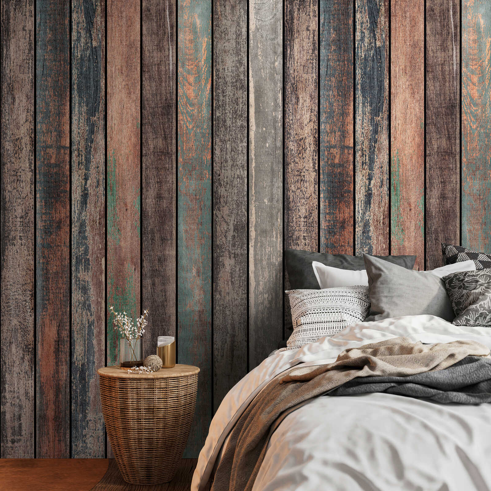 Holzplanken Vliestapete im Vintage Look und einer großflächigen Musterwiederholung – Bunt, Braun, Blau
